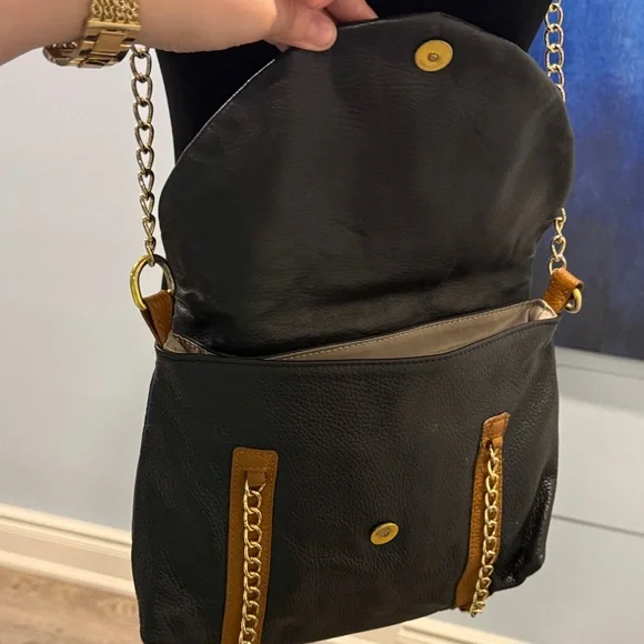 Genuine Italian Leather Crossbody in Black and Tan - Picture 5 of 8